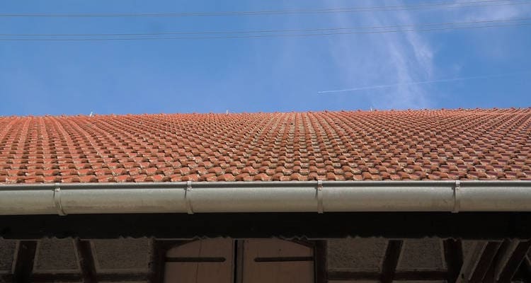 Limpeza de Calhas na São Santo Antonio